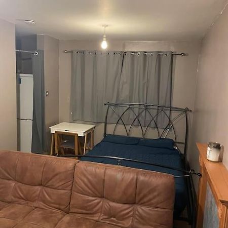 Cosy Studio Apartment Hough Green エクステリア 写真