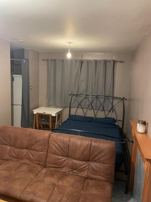 Cosy Studio Apartment Hough Green エクステリア 写真